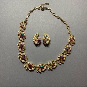 Vintage Linser red rhinestone pearl gold necklace earring set